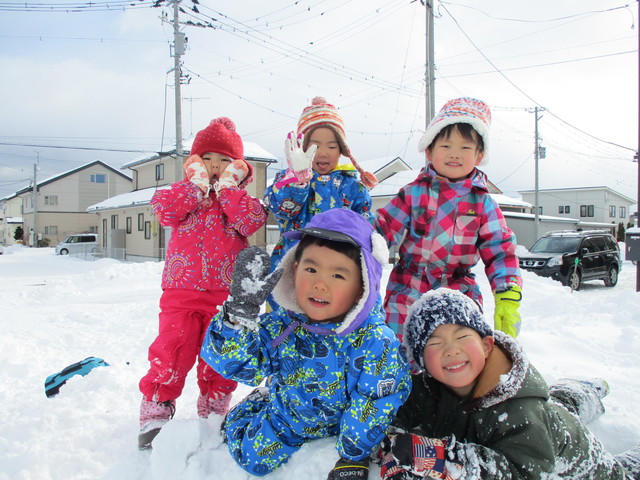 雪遊び