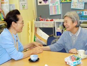 読み聞かせボランティアさんと